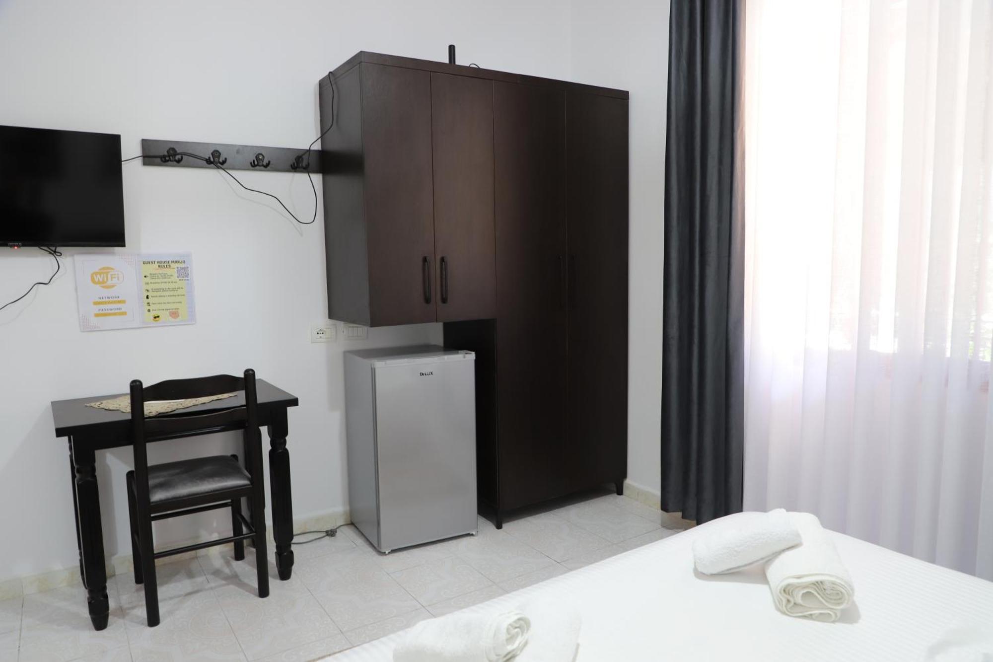 Guest House Marjo Berat Exterior photo
